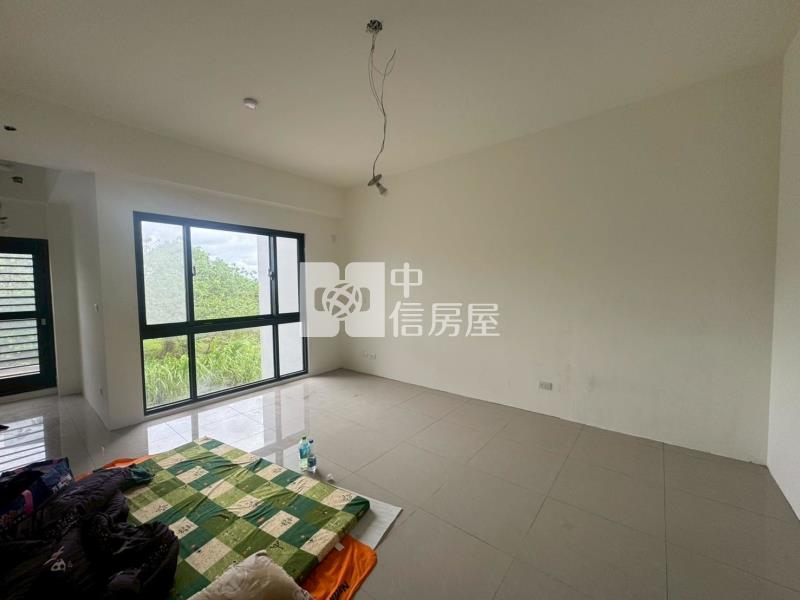 楊湖路全新孝親雙車位美別墅房屋室內格局與周邊環境