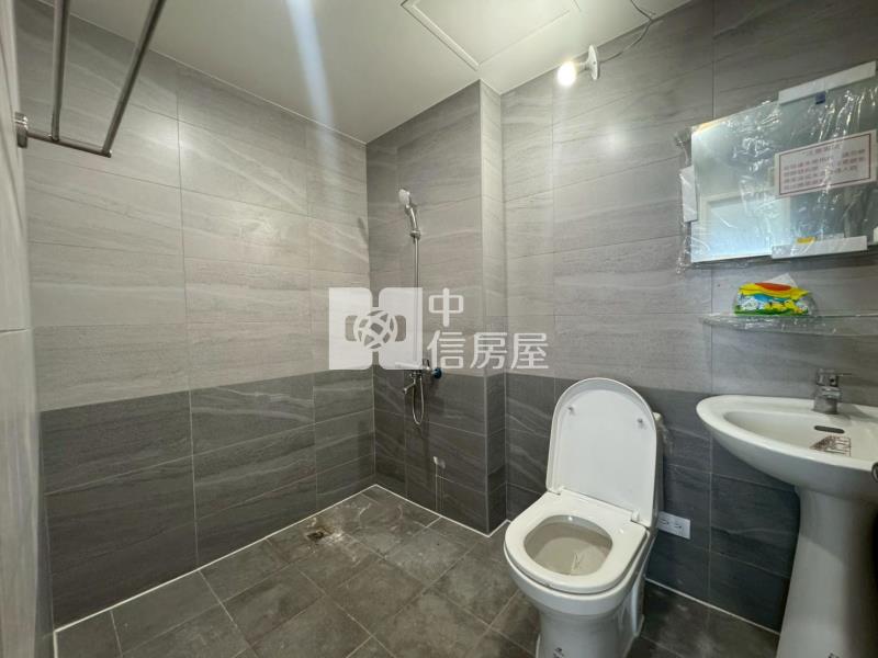 楊湖路全新孝親雙車位美別墅房屋室內格局與周邊環境