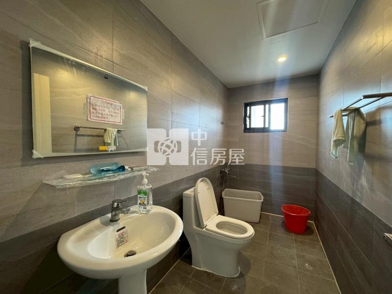 楊湖路全新孝親雙車位美別墅房屋室內格局與周邊環境