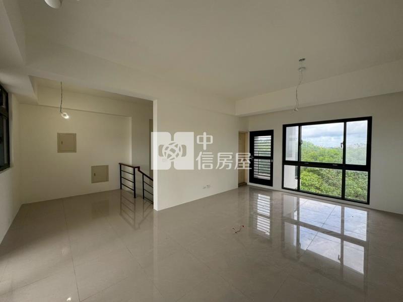 楊湖路全新孝親雙車位美別墅房屋室內格局與周邊環境