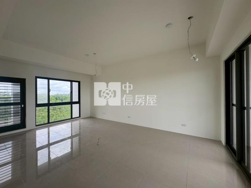 楊湖路全新孝親雙車位美別墅房屋室內格局與周邊環境