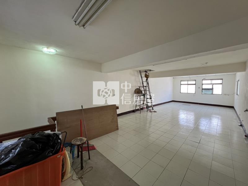 中原商圈體育園區大地坪孝親透天房屋室內格局與周邊環境