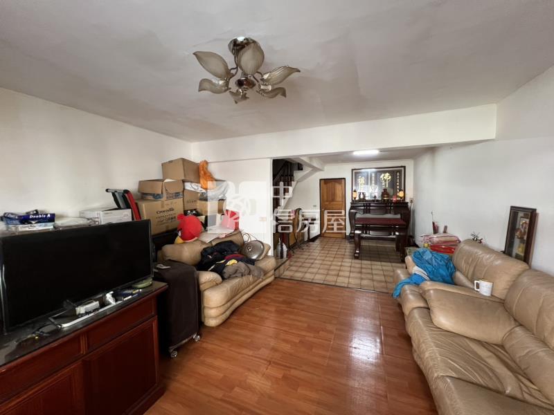 中原商圈體育園區大地坪孝親透天房屋室內格局與周邊環境