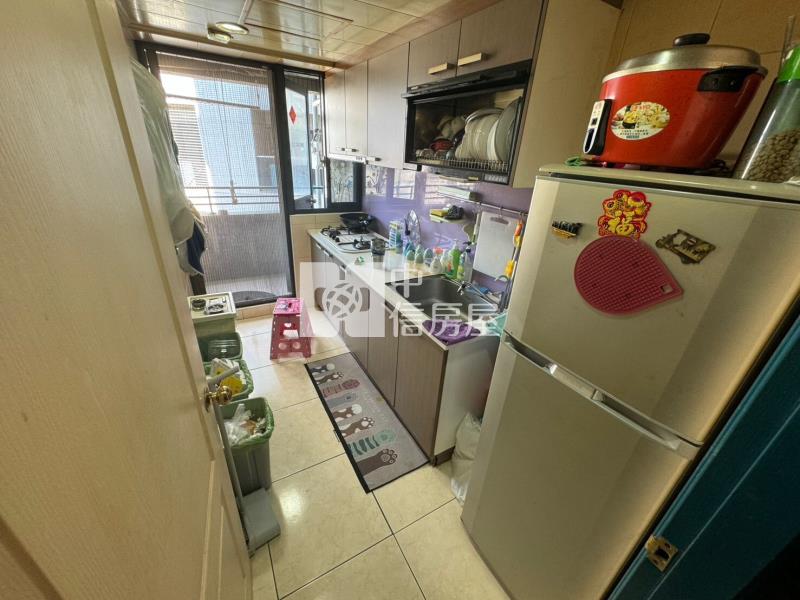 (未來之翼B區)中山醫綠園道旁高樓層視野三房車位房屋室內格局與周邊環境