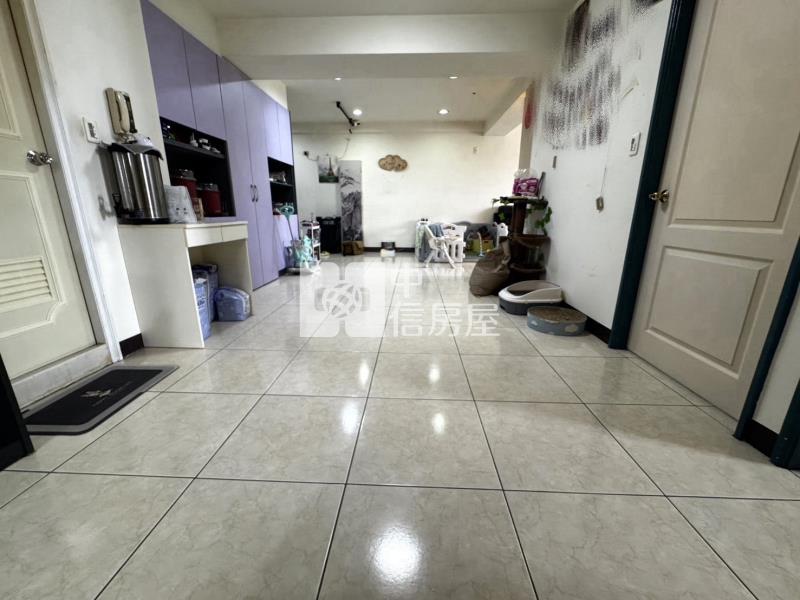 (未來之翼B區)中山醫綠園道旁高樓層視野三房車位房屋室內格局與周邊環境