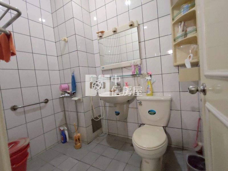 中壢後站雙車庫美別墅房屋室內格局與周邊環境