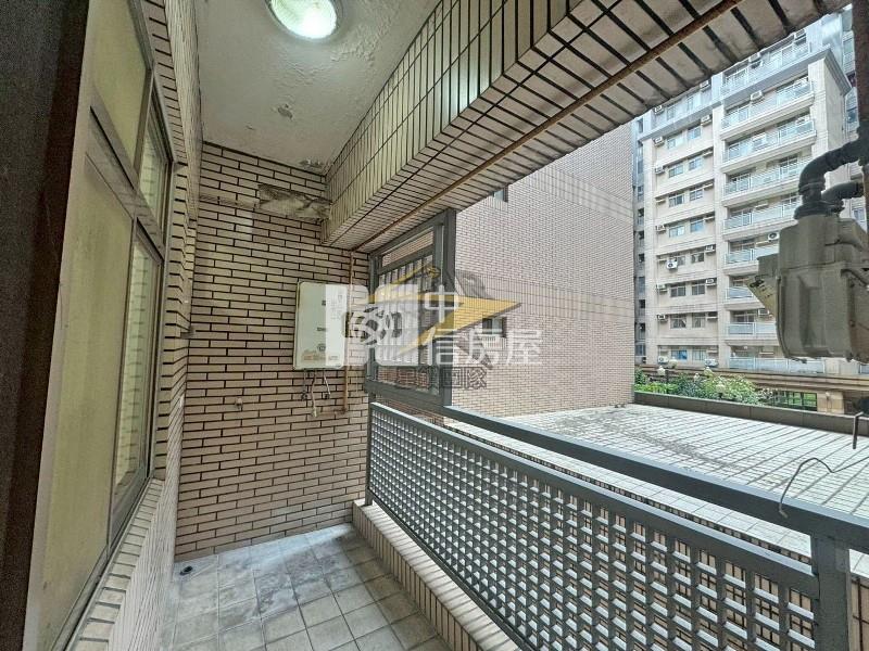 【星鑽】🌟星光市🌟大露臺面寬方正3房房屋室內格局與周邊環境