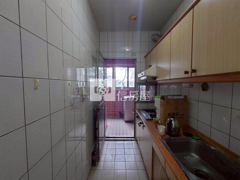 台北新都三房車房屋室內格局與周邊環境