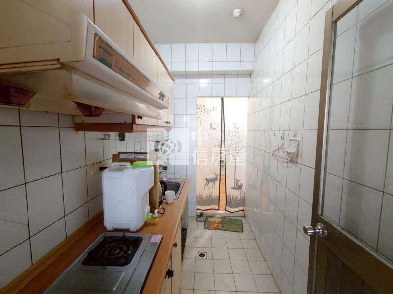 台北新都三房車房屋室內格局與周邊環境