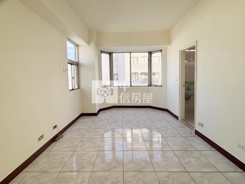 潭子英郡歐洲園林美三房房屋室內格局與周邊環境