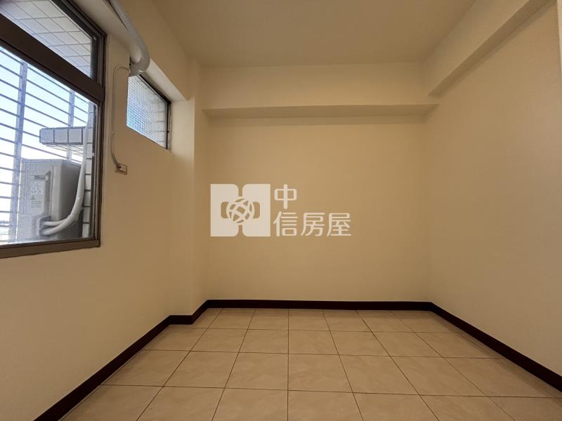 潭子英郡歐洲園林美三房房屋室內格局與周邊環境