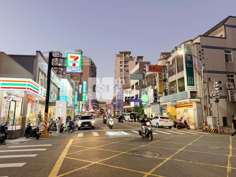 勝利公園潭陽天第3房休旅車位房屋室內格局與周邊環境