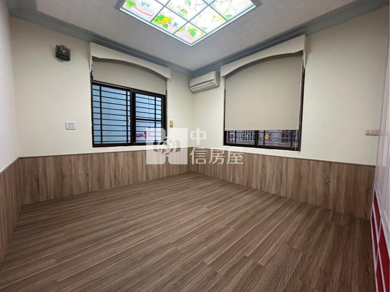 斗六鎮東國小旁大地坪雙車別墅房屋室內格局與周邊環境