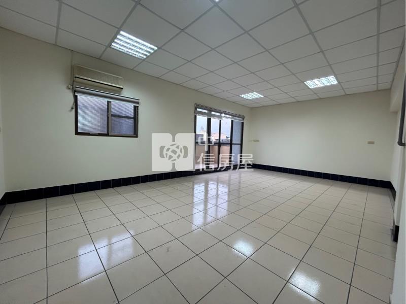 斗六鎮東國小旁大地坪雙車別墅房屋室內格局與周邊環境