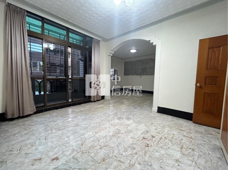 斗六鎮東國小旁大地坪雙車別墅房屋室內格局與周邊環境