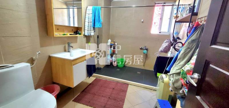 文化街歐式雙車位美別墅房屋室內格局與周邊環境