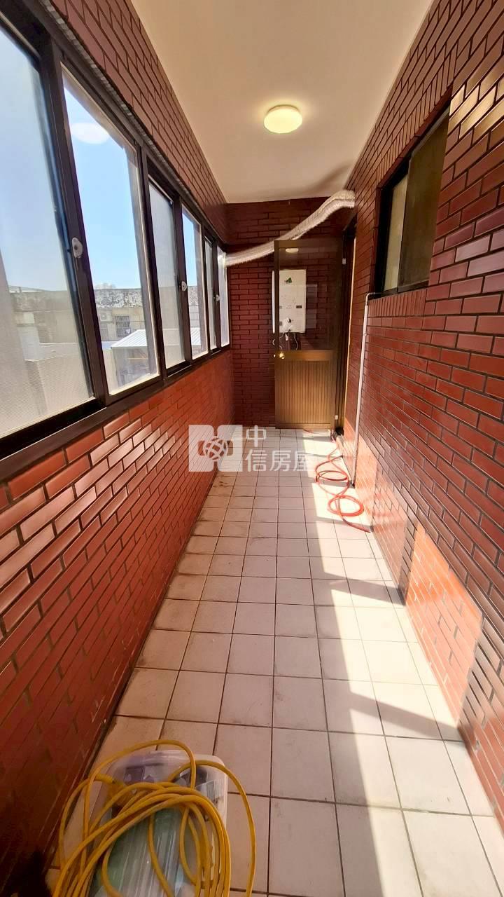 中壢忠貞市場旁電梯美2房房屋室內格局與周邊環境