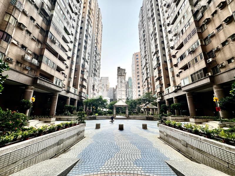 冠桃園舒適美裝正3房房屋室內格局與周邊環境