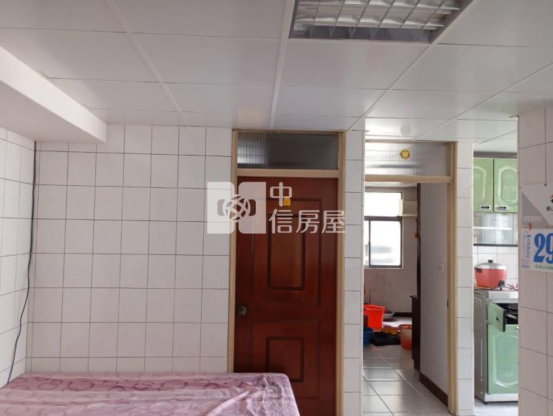 鳳山捷運二房房屋室內格局與周邊環境