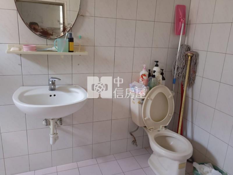 鳳山捷運二房房屋室內格局與周邊環境