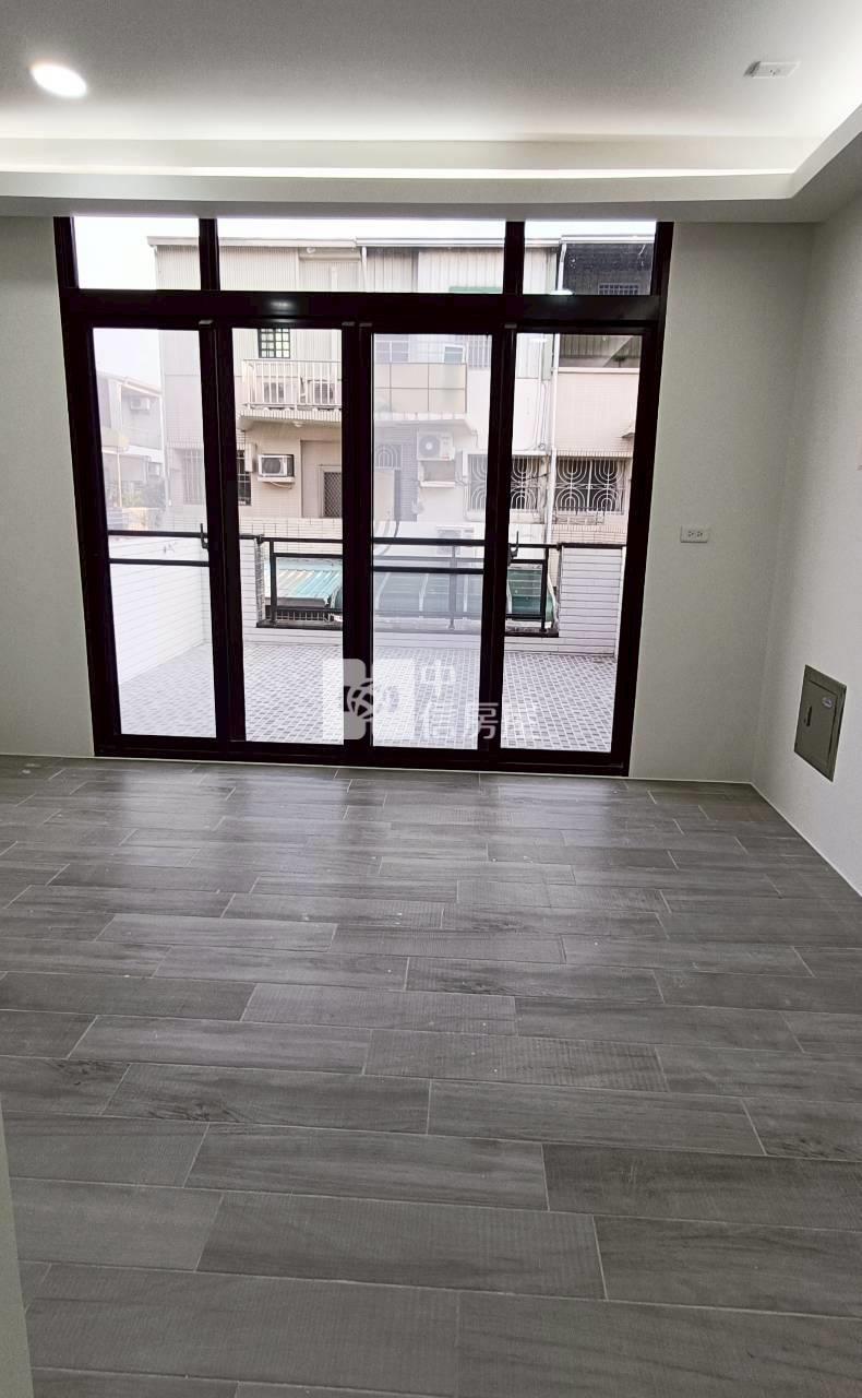 南台南車站4房孝親大露台車墅房屋室內格局與周邊環境