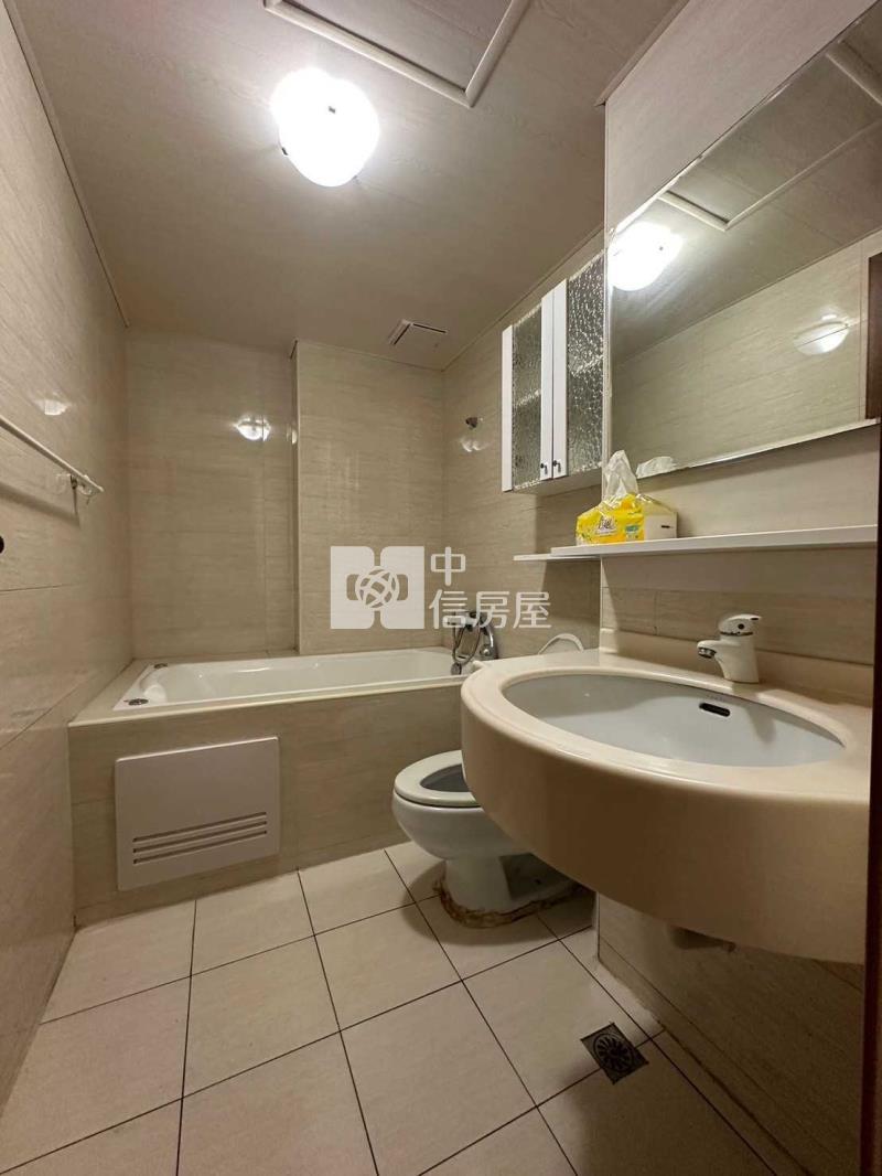 青埔A17站四房車房屋室內格局與周邊環境