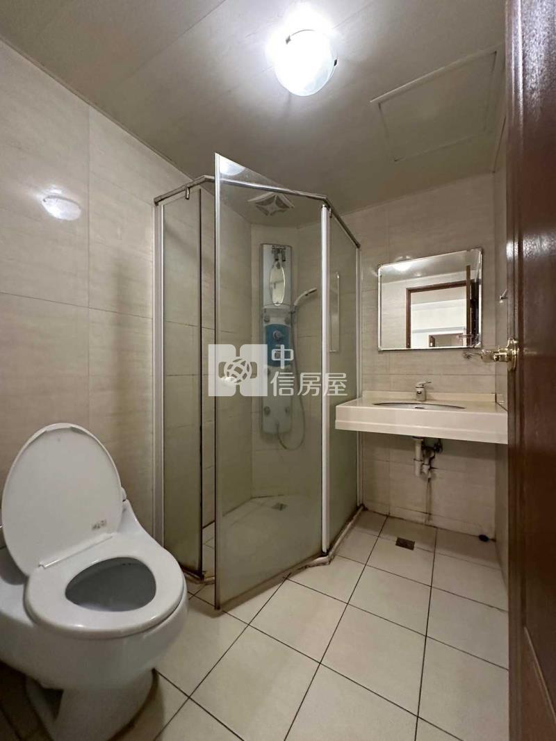 青埔A17站四房車房屋室內格局與周邊環境