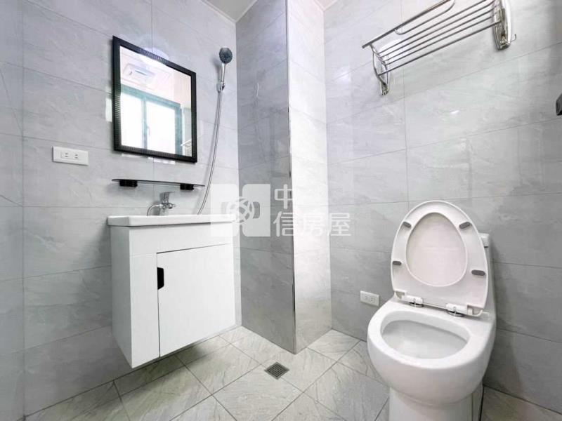 新勢公園1樓庭院兩房 翡翠宮廷房屋室內格局與周邊環境