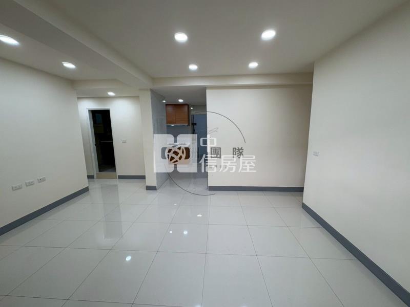 平鎮高中整新頂加公寓房屋室內格局與周邊環境