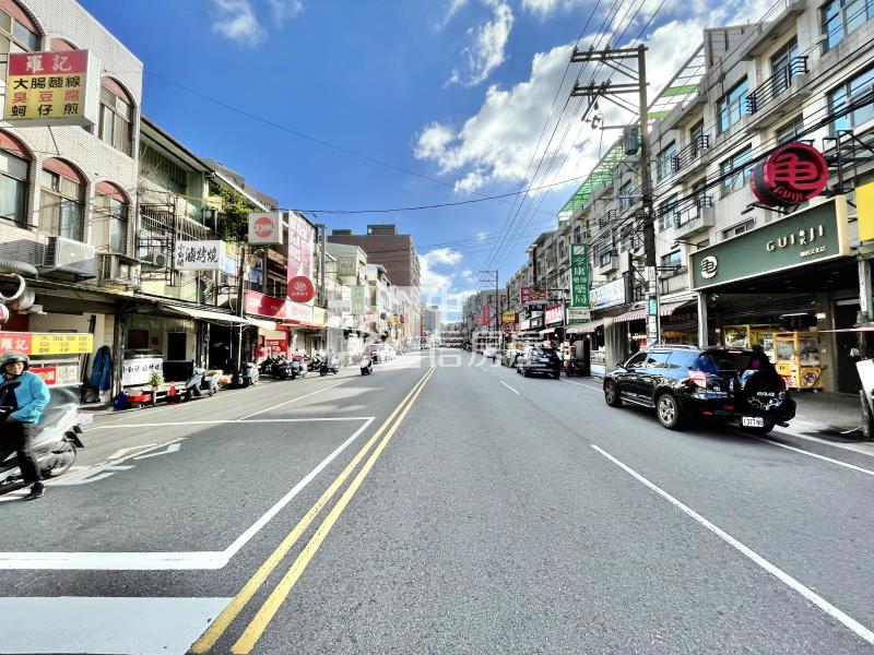 正埔心文化街商圈稀有收租透天店面房屋室內格局與周邊環境