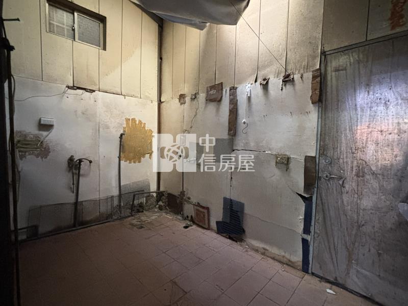 市場金店面房屋室內格局與周邊環境