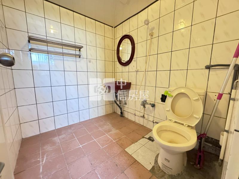 南平商圈旁大地坪透天房屋室內格局與周邊環境