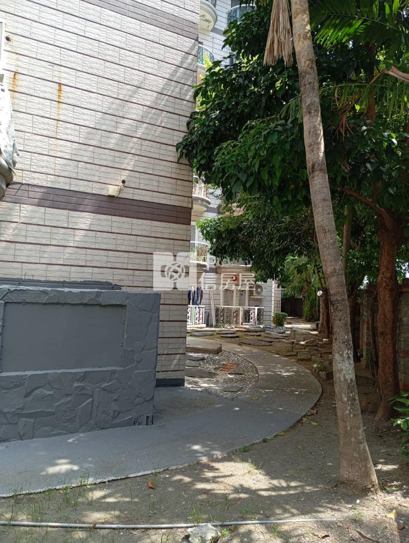 仁武渡假村套房房屋室內格局與周邊環境