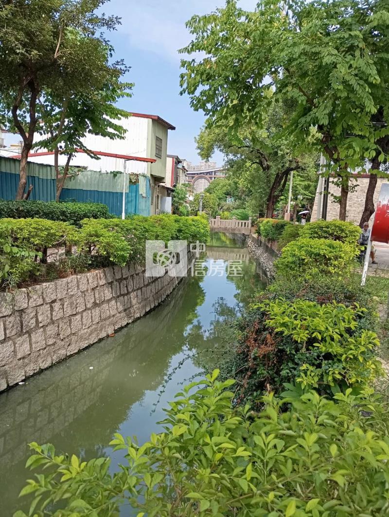 仁武渡假村套房房屋室內格局與周邊環境