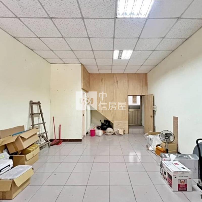 南屯嶺東商圈稀有店住房屋室內格局與周邊環境