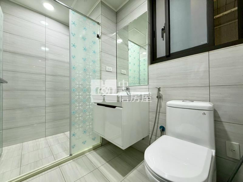 昂峰謙若樹機捷特區朝南三房平車房屋室內格局與周邊環境