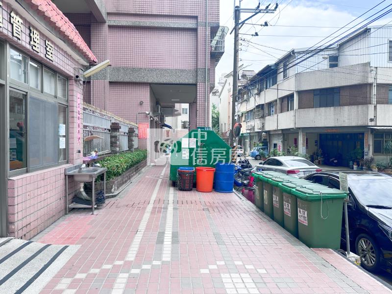 頭家學區開心一百3房車位房屋室內格局與周邊環境