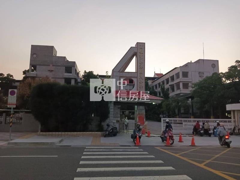 小港國小翻新美寓3樓(可停車)房屋室內格局與周邊環境