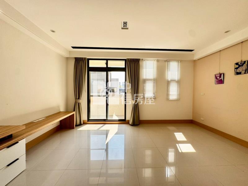 廍子公園臨路四車電梯豪墅房屋室內格局與周邊環境