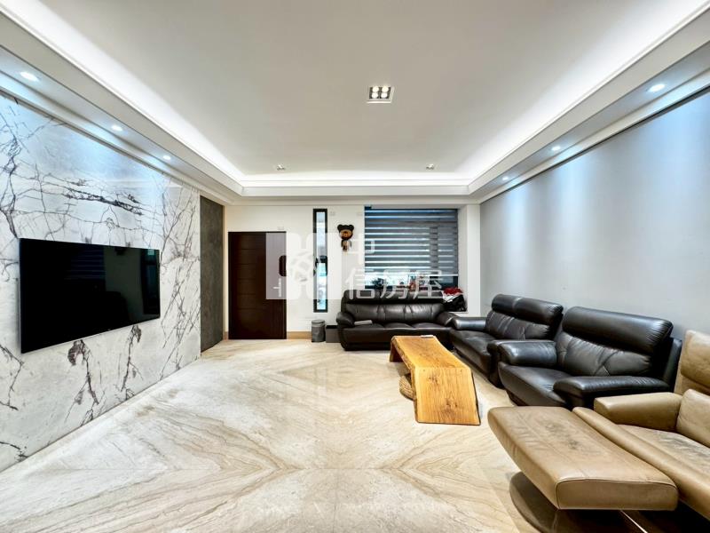 廍子公園臨路四車電梯豪墅房屋室內格局與周邊環境