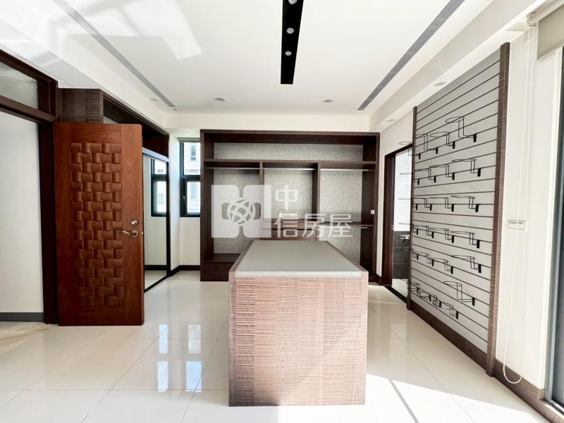 廍子公園臨路四車電梯豪墅房屋室內格局與周邊環境