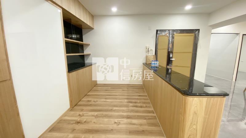 信義國小捷運站4+1房平車房屋室內格局與周邊環境