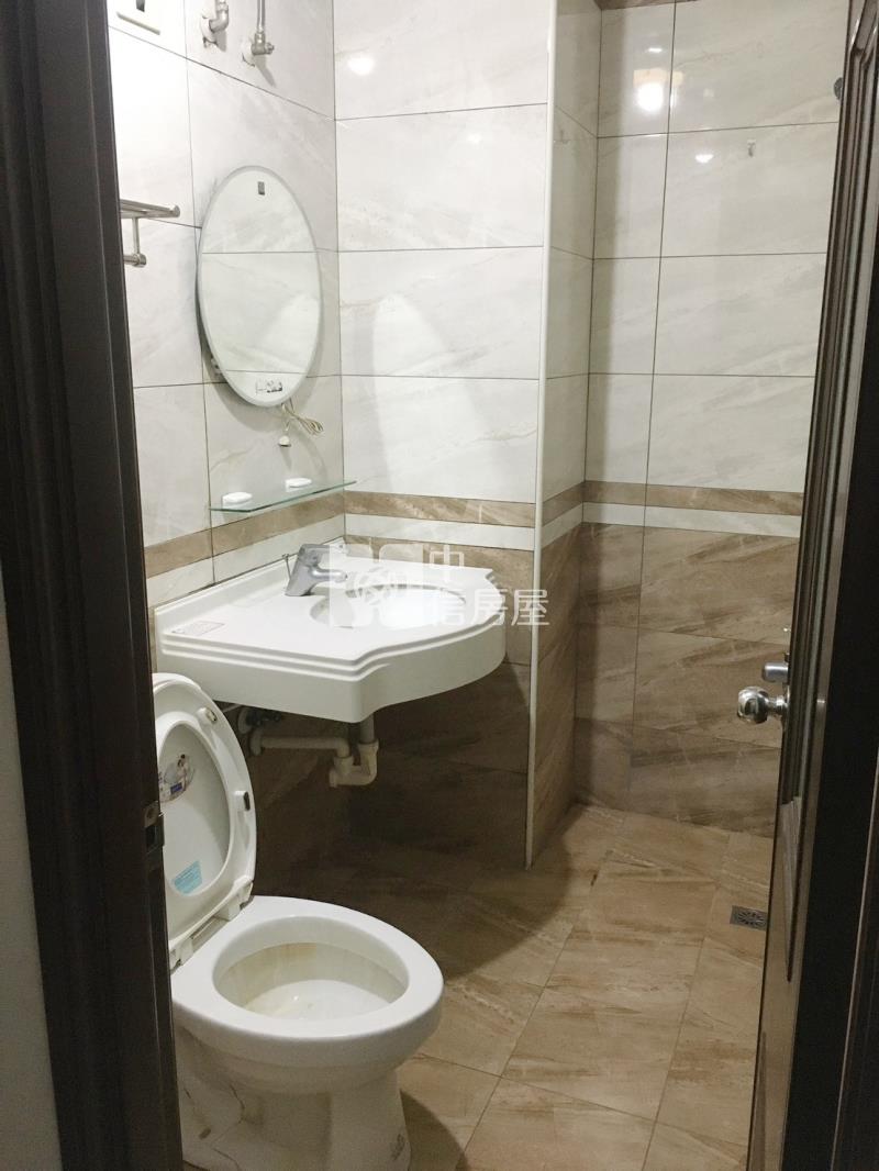 觀音工業區電梯透天收租29套房房屋室內格局與周邊環境