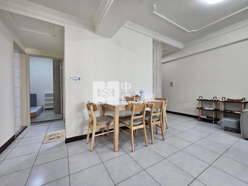 楊明國小3房+車位露台戶房屋室內格局與周邊環境