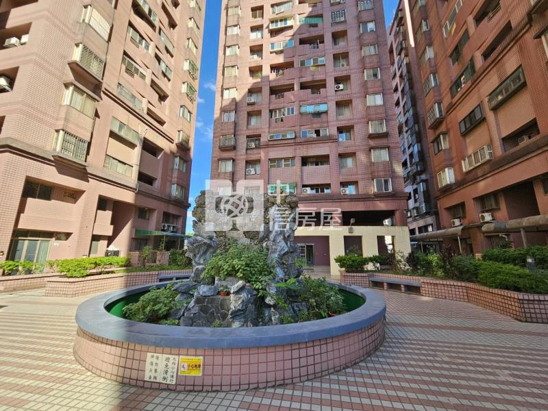 楊明國小3房+車位露台戶房屋室內格局與周邊環境