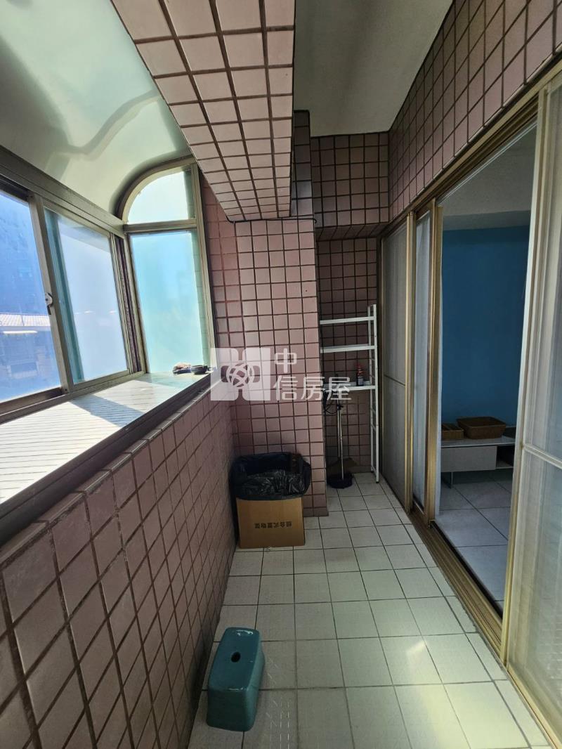 楊明國小3房+車位露台戶房屋室內格局與周邊環境