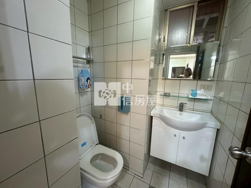 ▲東方巴黎漂亮二房房屋室內格局與周邊環境