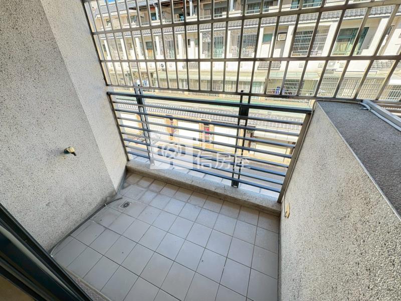 立新學區震後臨路車庫美墅房屋室內格局與周邊環境