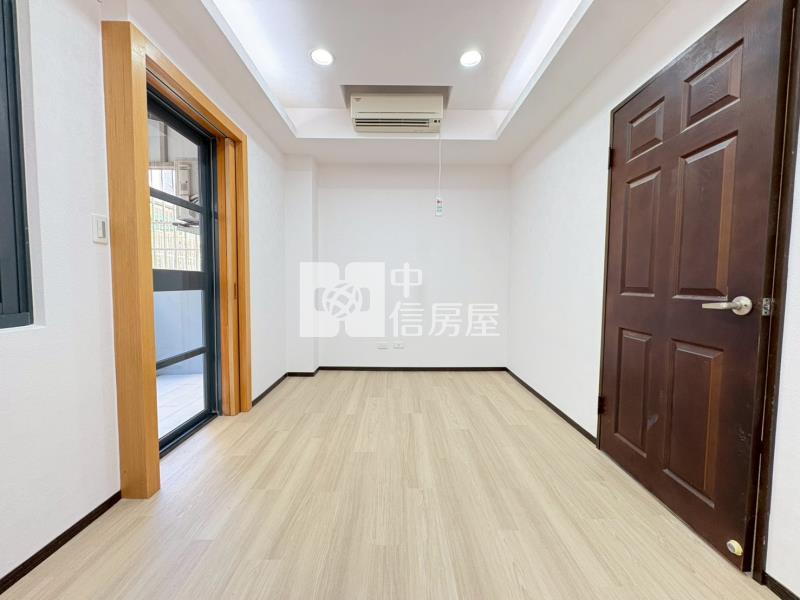 立新學區震後臨路車庫美墅房屋室內格局與周邊環境