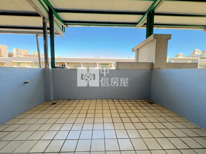 立新學區震後臨路車庫美墅房屋室內格局與周邊環境